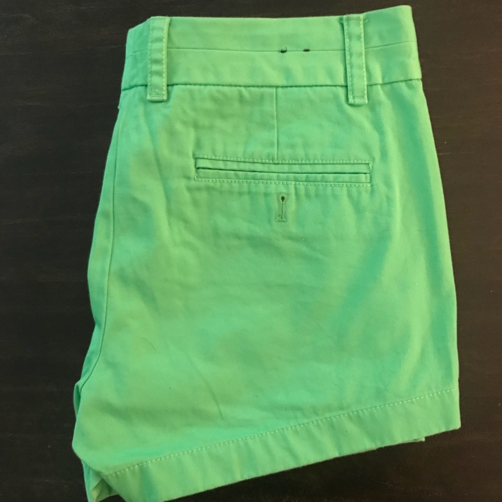 J CREW 3” Chico